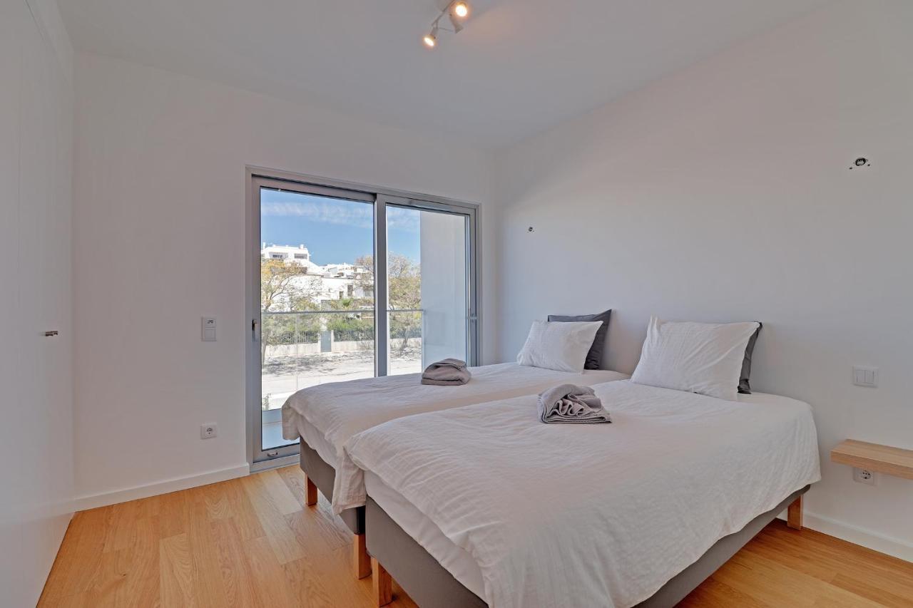 Apartamento Vista Jardim By Portucasa อัลบูเฟรา ภายนอก รูปภาพ